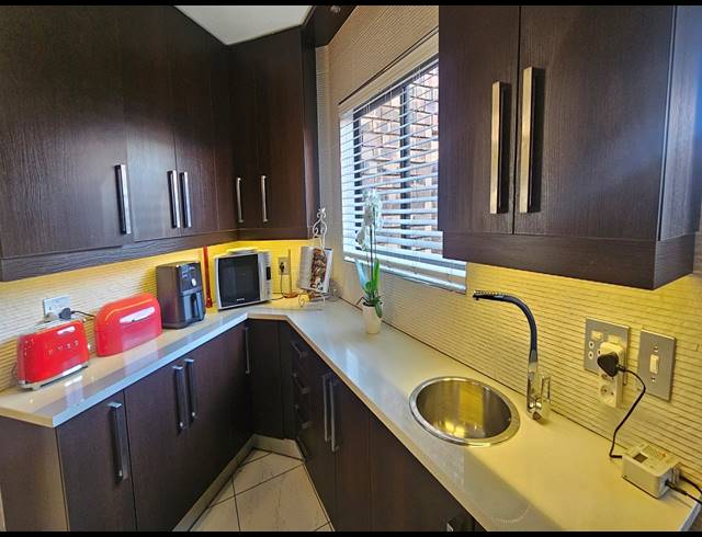 4 BEDROOM HOUSE FOR SALE IN MEYERSDAL